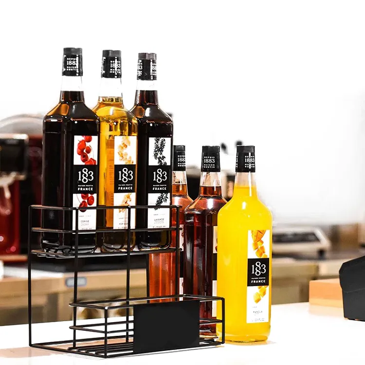 Podloga, ki prihrani prostor na pultu, organizator začimb